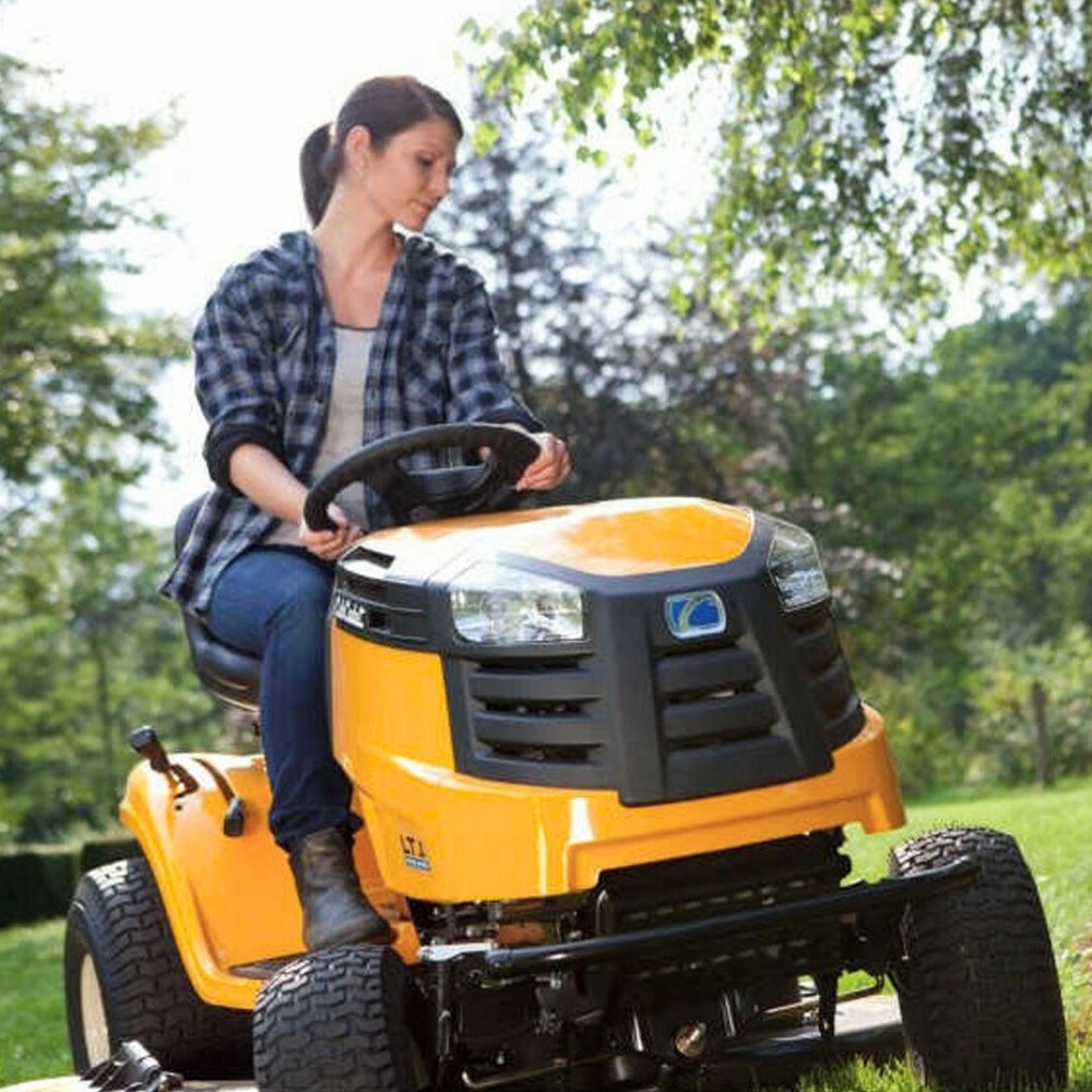 CubCadet LT1 NR92 Eur5 Çim Biçme Traktörü