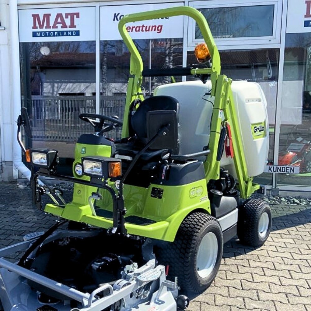 Grillo FD900 Çim Biçme Traktörü 4WD 26Hp detaylı fotosu