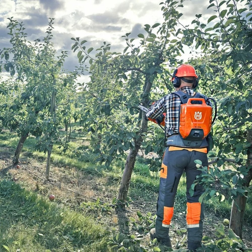 Husqvarna 535i Xp Akülü Testere (Aküsüz) keserken