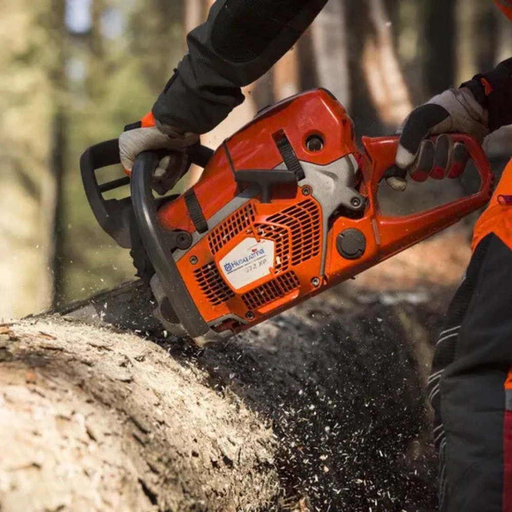 Husqvarna 572 Xp Benzinli Motorlu Testere kesim anı