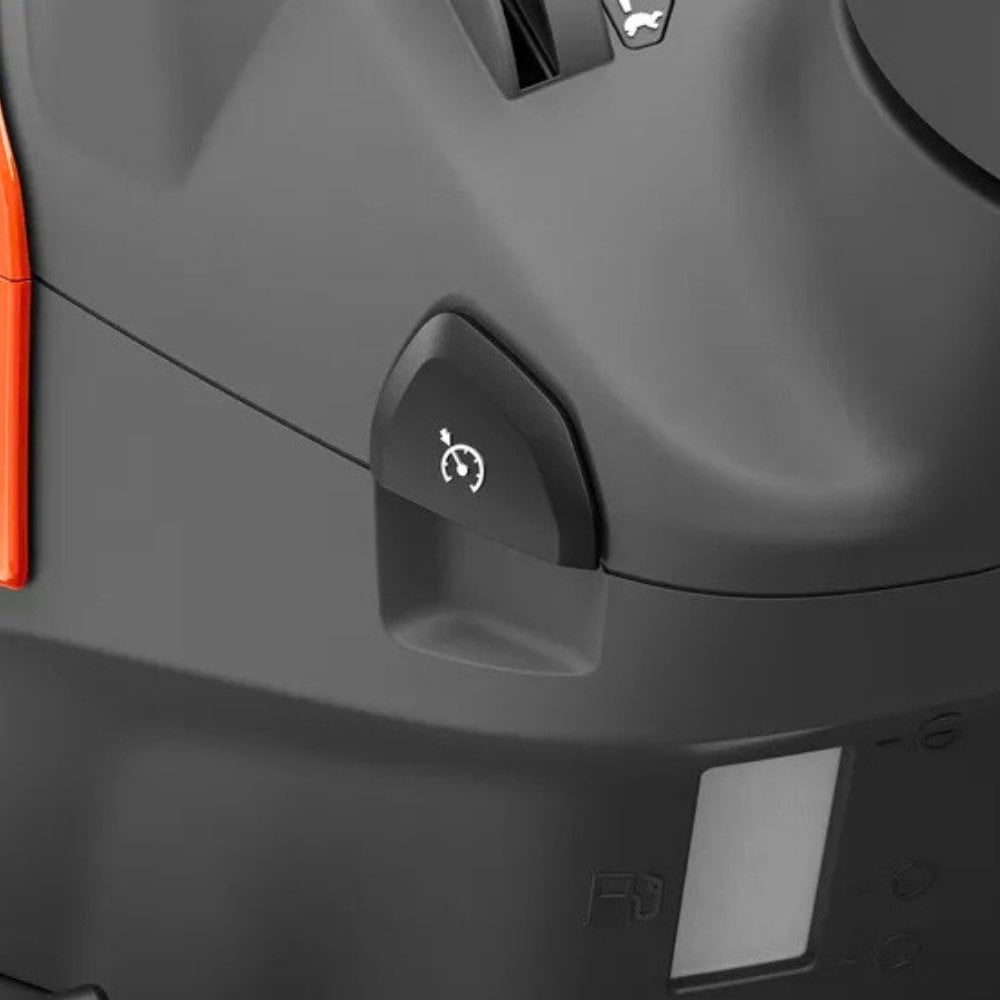 Husqvarna TC220T Çim Biçme Traktörü