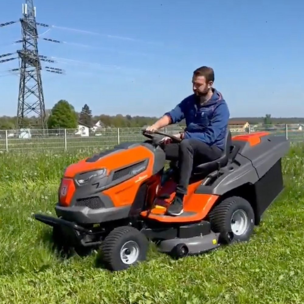 Husqvarna TC242TX çim biçme traktörü