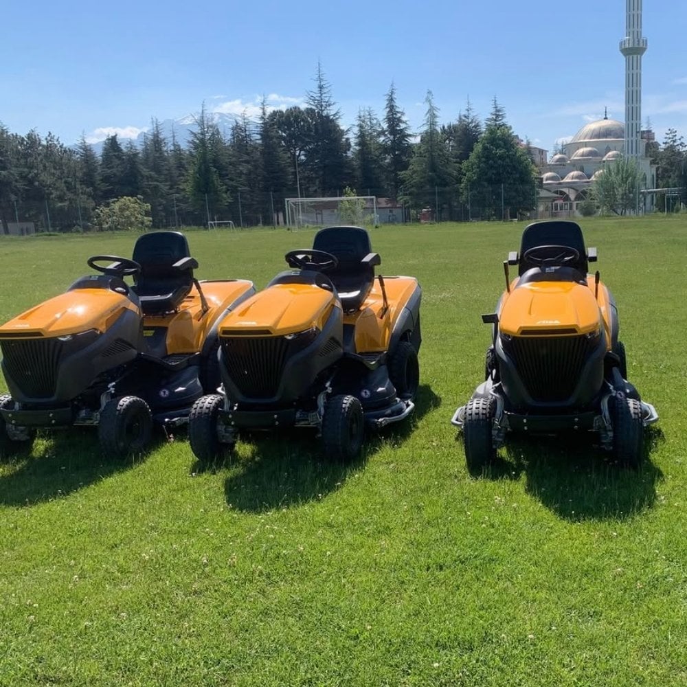 Stiga Estate pro 9122W Çim Biçme Traktörü