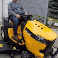 Cub Cadet XT3 QS127 Çim Biçme Traktörü