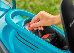 Gardena Akülü Çim Biçme Makinesi PowerMax 30/18V P4A SET