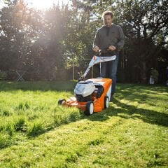 Stıhl Rma 448.0 TC Akülü Çim Biçme Makinesi