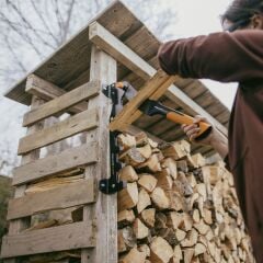 Fiskars Duvar Monteli Odun Kıracak Seti