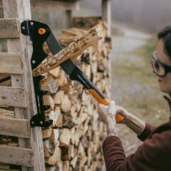 Fiskars Duvar Monteli Odun Kıracak Seti