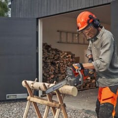 Husqvarna 225i Akülü Testere Akü+Şarj Cihazı Set