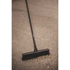 Fiskars 1025926 Solid Çok Amaçlı Avlu Bahçe Süpürgesi L