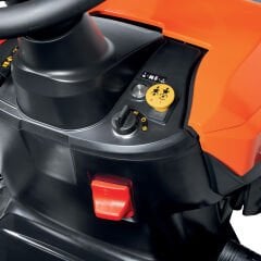 Oleomac Om102r/16K Çim Biçme Traktörü